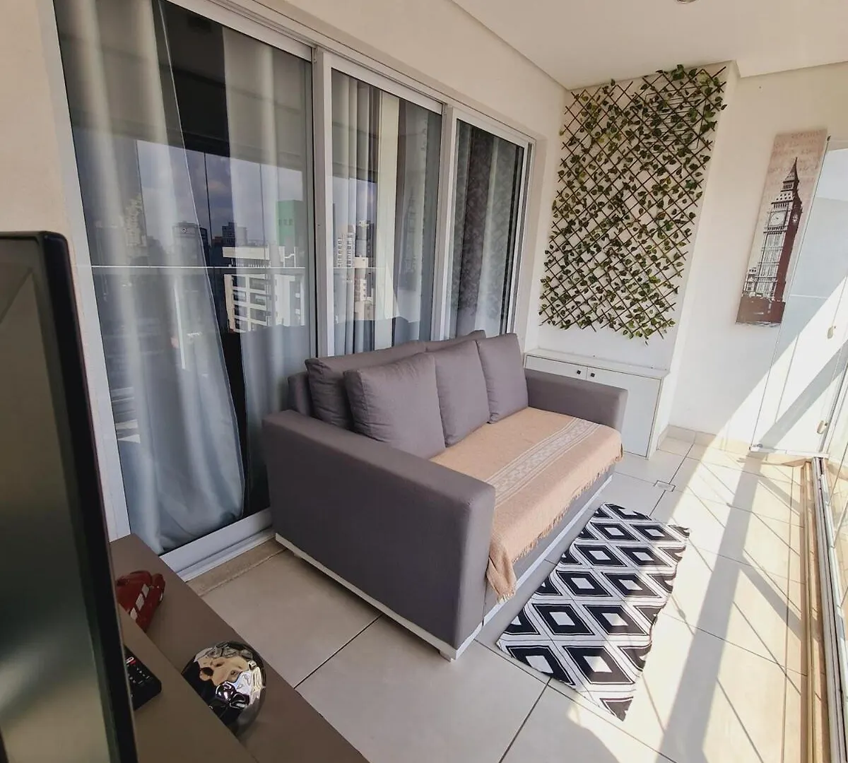 Apto 1 Quarto - Predio Com Piscina - Garagem - Vision Paulista Sao Paulo Brazil