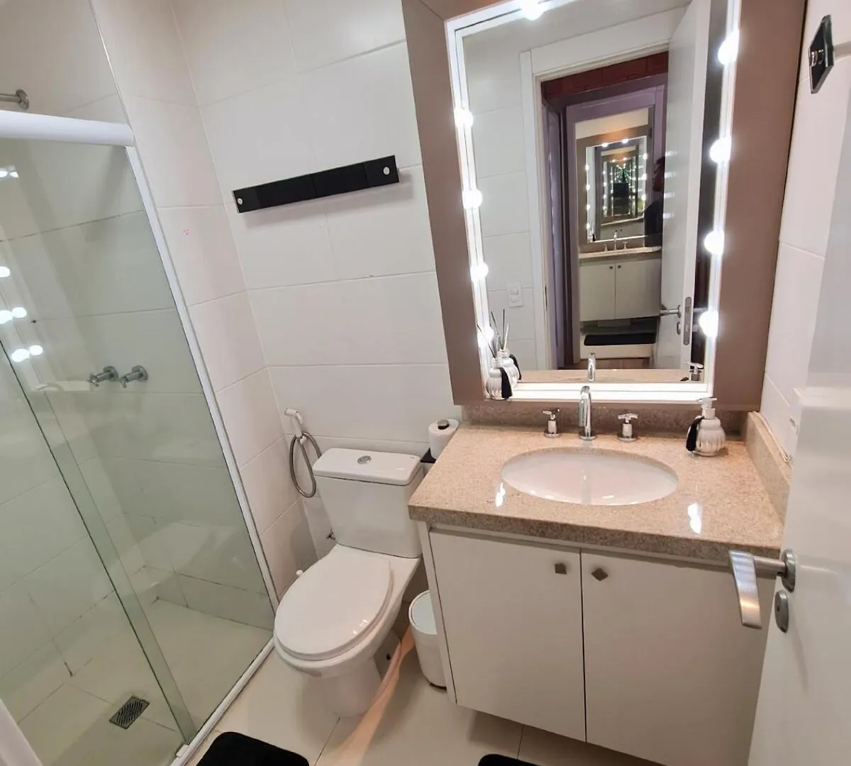 Apto 1 Quarto - Predio Com Piscina - Garagem - Vision Paulista Sao Paulo Apartment